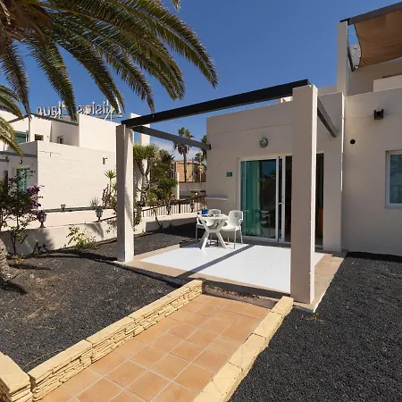 Apartment Homeforguest 15 Con Terraza Y Piscina En