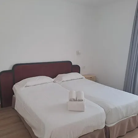 Homeforguest 15 Con Terraza Y Piscina En Apartment